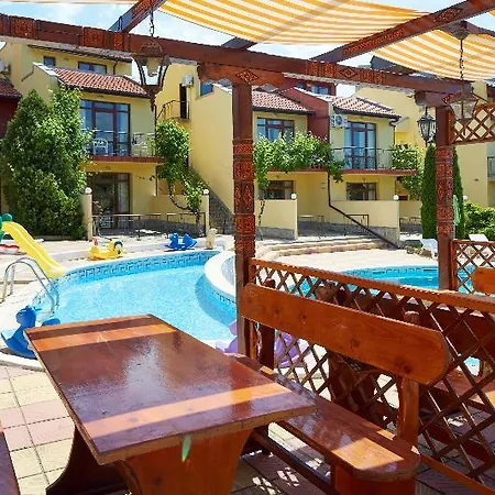 Yalta Complex فندق سفيتي فلاس