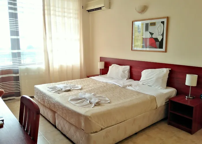 Hotel Yalta Complex 3*